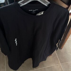 Foot Locker men’s black Xxl t shirt NWT